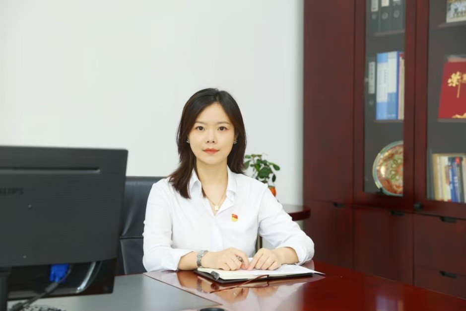 李燕1